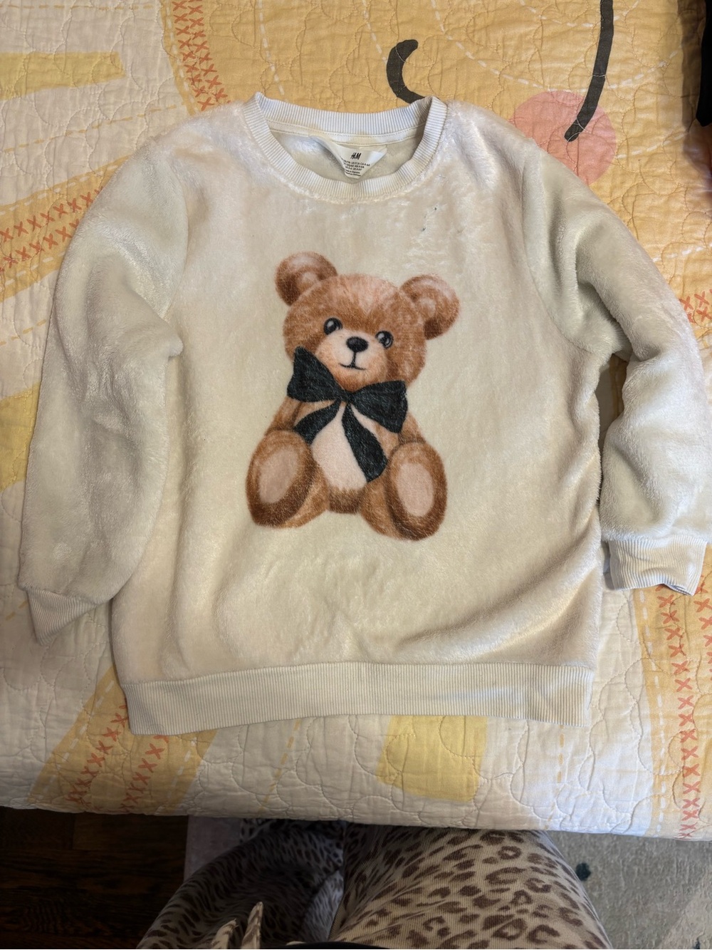 H&M Cream Plush Teddy Bear Crewneck Sweater with Black Bow
